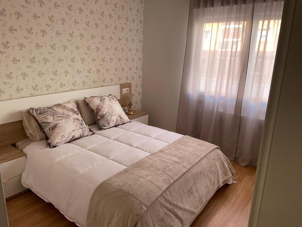 Apartamento Cuatro Estaciones Calahorra Kültér fotó