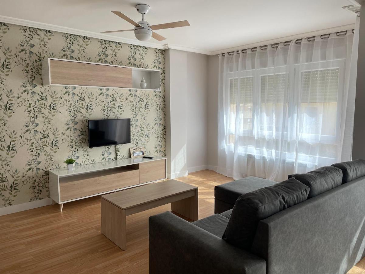 Apartamento Cuatro Estaciones Calahorra Kültér fotó